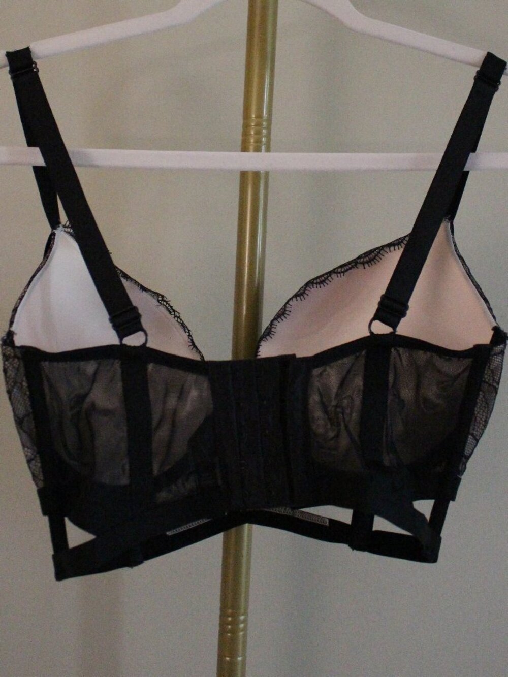 Women's Victoria's Secret Very Sexy Push Up Bra, Size 34DD - Picture 3 of 5
